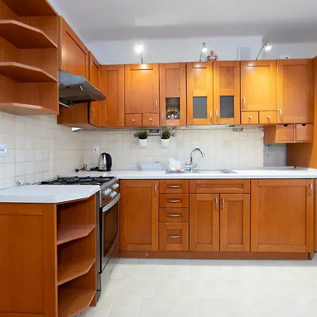 Airport&atlasarena&orientariumparking Lägenhet