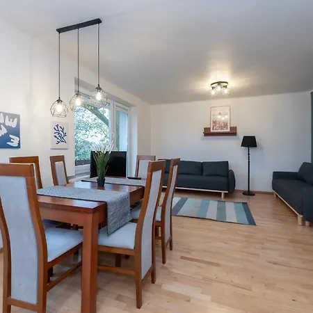 Airport&atlasarena&orientariumparking *