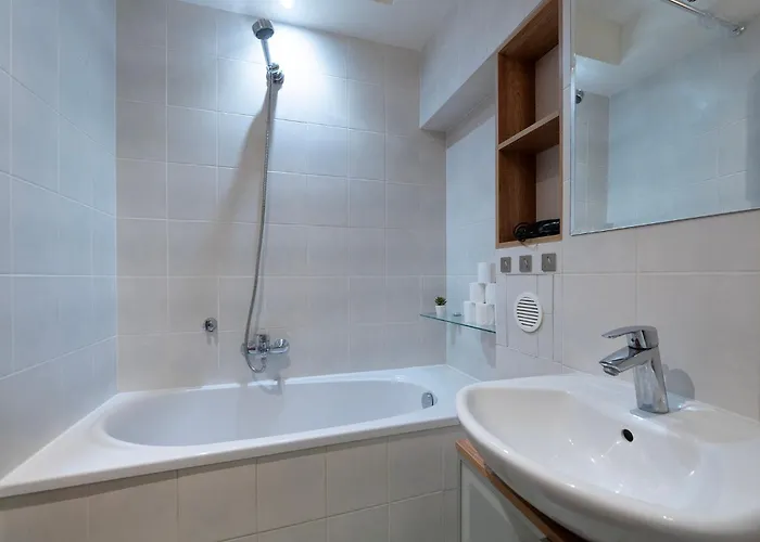 Airport&atlasarena&orientariumparking